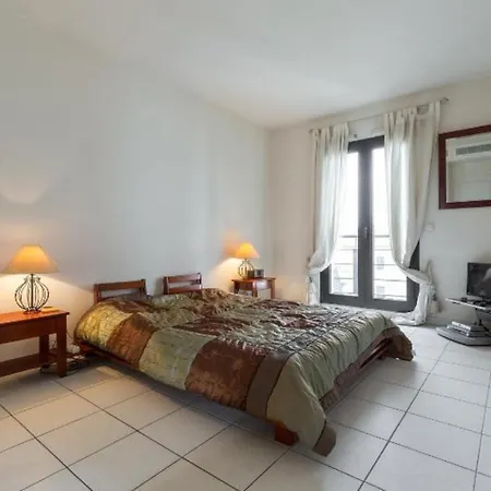 Lejlighed Centre 2mins From Stunning 3-bed *