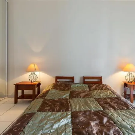 Centre 2mins From Stunning 3-bed Appartement *