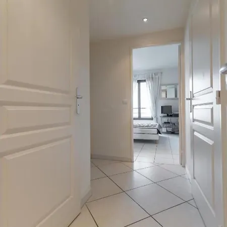 Centre 2mins From Stunning 3-bed Appartement *
