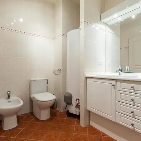 Centre 2mins From Stunning 3-bed