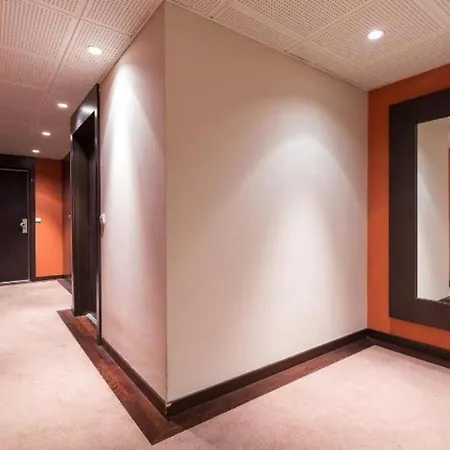 Apartment Centre 2mins From Stunning 3-bed *