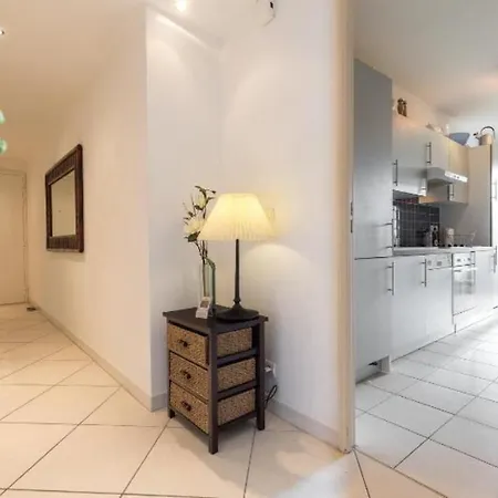 Centre 2mins From Stunning 3-bed Apartment Cannes