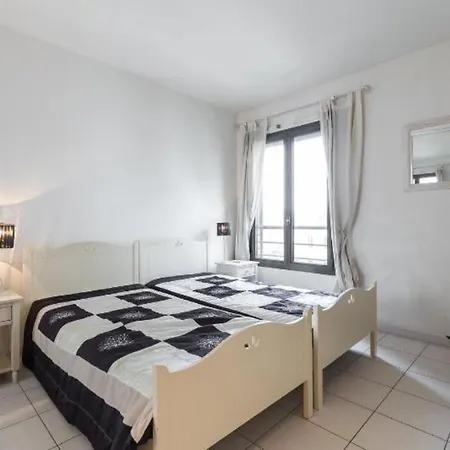 Apartment Centre 2mins From Stunning 3-bed