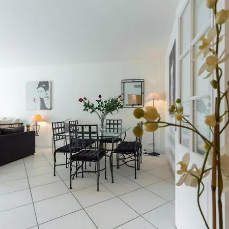 Centre 2mins From Stunning 3-bed * 칸느